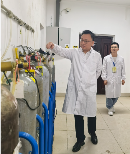 2023白菜网站注册大全开展2026年秋季学期开学实验室安全检查